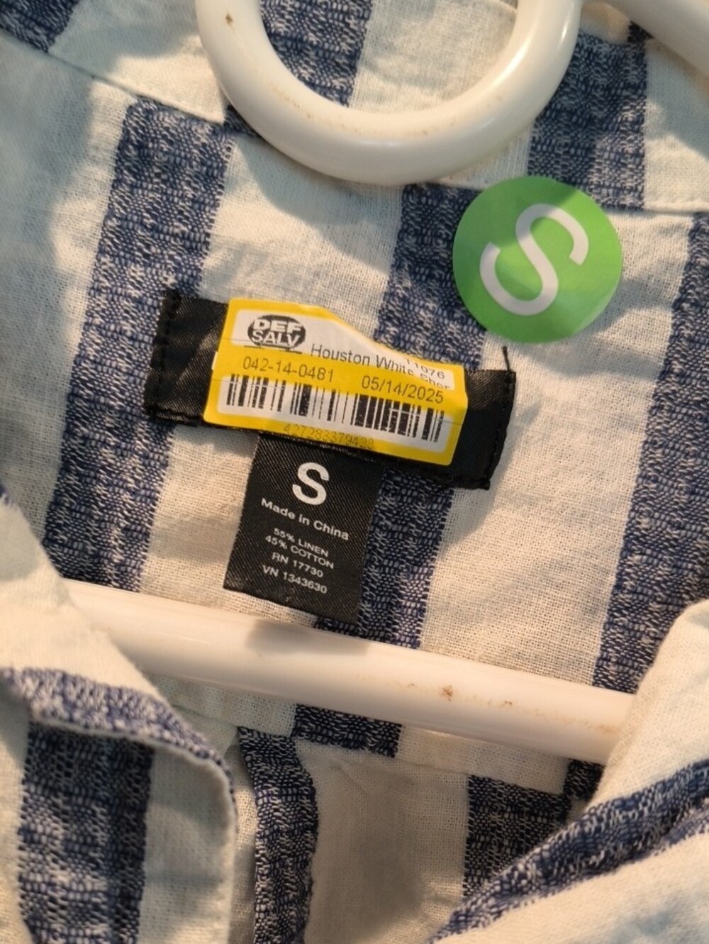 Casual Women's Short-Sleeve Stripe Button-Up Shirt - White & Blue - Picture 2 of 4